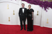 Kristofer Nolan i njegova supruga Ema Tomas dobijaju titule viteza i dame: Još jedno priznanje zbog "Openhajmera" (FOTO)