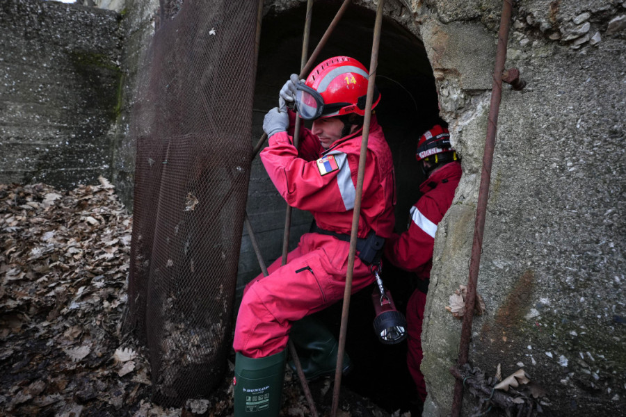 Peti dan potrage za Dankom Ilić (2): Majka peti put u policiji, MUP odustao od pretrage Borskog jezera (FOTO/VIDEO)