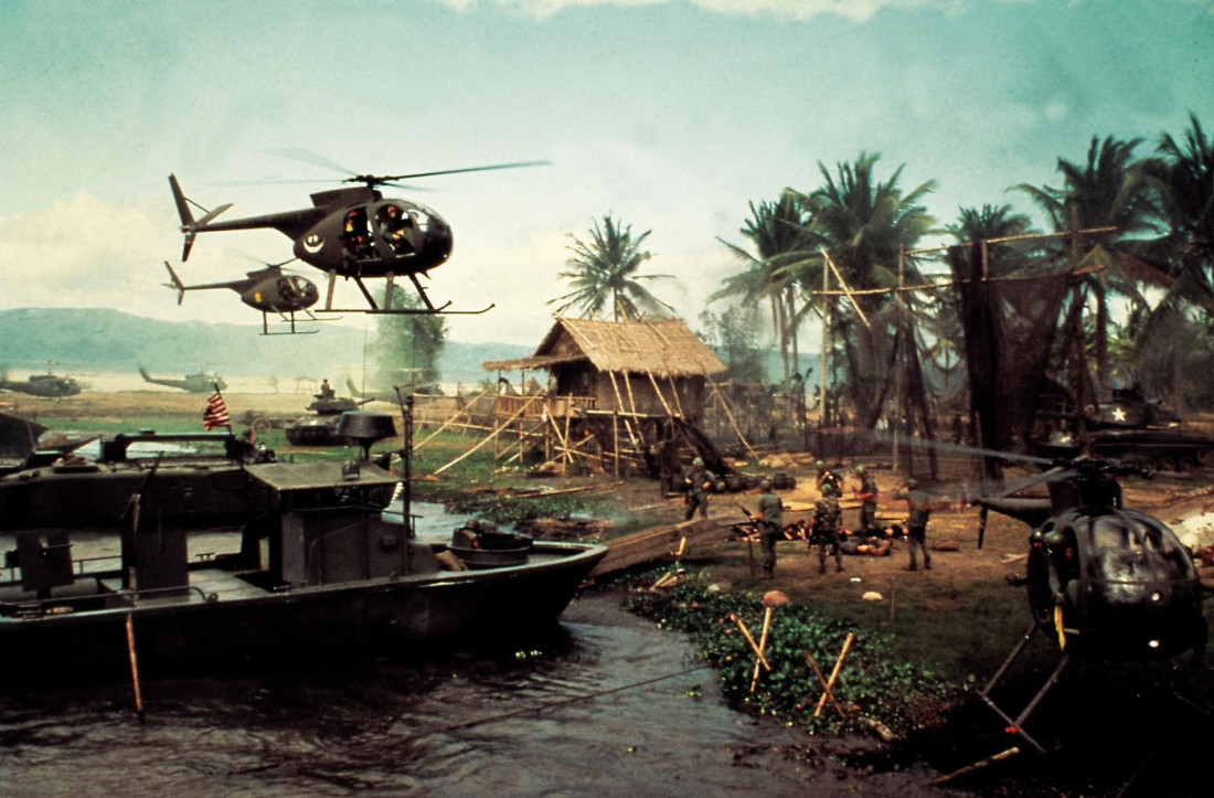 Lorens Fišburn je jednu scenu u kultnom filmu snimao 40 puta: Sve zbog nedostatka iskustva u seksu (FOTO/VIDEO)