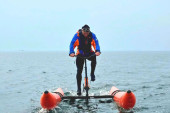 PashaBiceps stiže u Kopenhagen – na vodenom biciklu!