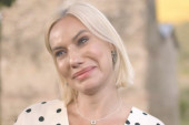 Marija Veljković se rasplakala u emisiji: Voditeljku savladale emocije pred porodičnom kućom (FOTO)