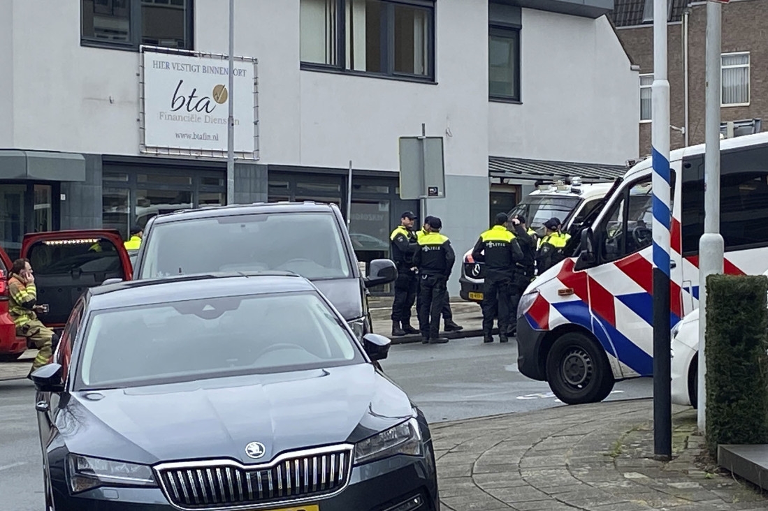 Tri taoca puštena! Talačka situacija u Holandiji i dalje u toku, postavljeni kordoni (FOTO/VIDEO)