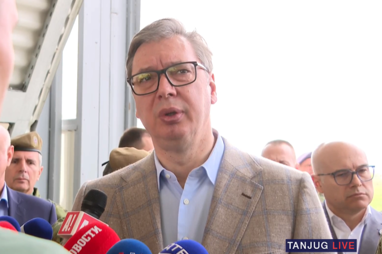 Vučić o nepoznatoj letelici iznad Valjeva: "Sledeći put kad to otkrijemo, treba je srušiti odmah" (VIDEO)