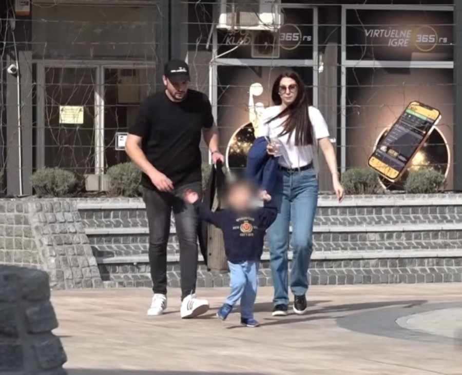 Našoj pevačici suprug uputio nikad emotivniju poruku: Ismevali su nas i potcenjivali, ali mi idemo svojim putem!