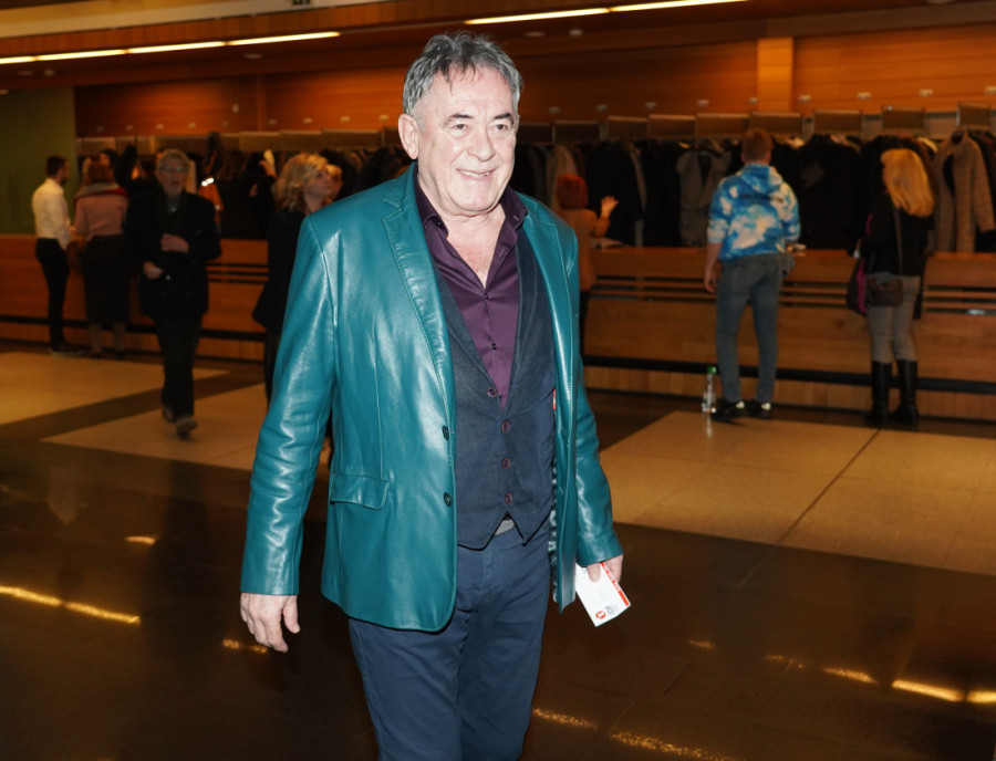 Mima Karadžić uslikan s belim linijama: Glumac se oglasio i otkrio kada je nastala fotografija