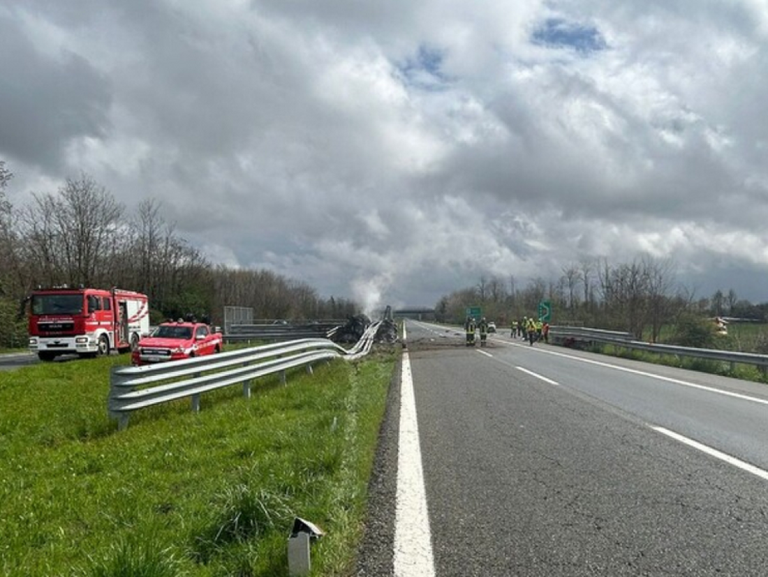 Horor u Italiji: Srbin poginuo u "ferariju" kada se zakucao u bankinu! U kolima bila i devojka, tela nađena ugljenisana (FOTO)