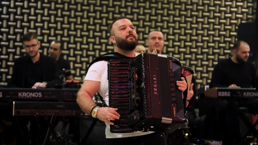 Poznati harmonikaš ispričao jezivu priču: Čovek je umro usred njegovog nastupa! Ovo su svi detalji