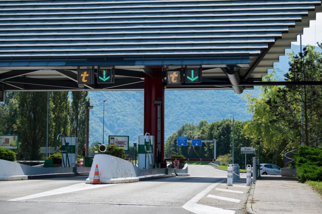 Grip i dalje cirkuliše Beogradom, zabeleženi svi tipovi virusa! Više od 10.800 obolelih za samo sedam dana