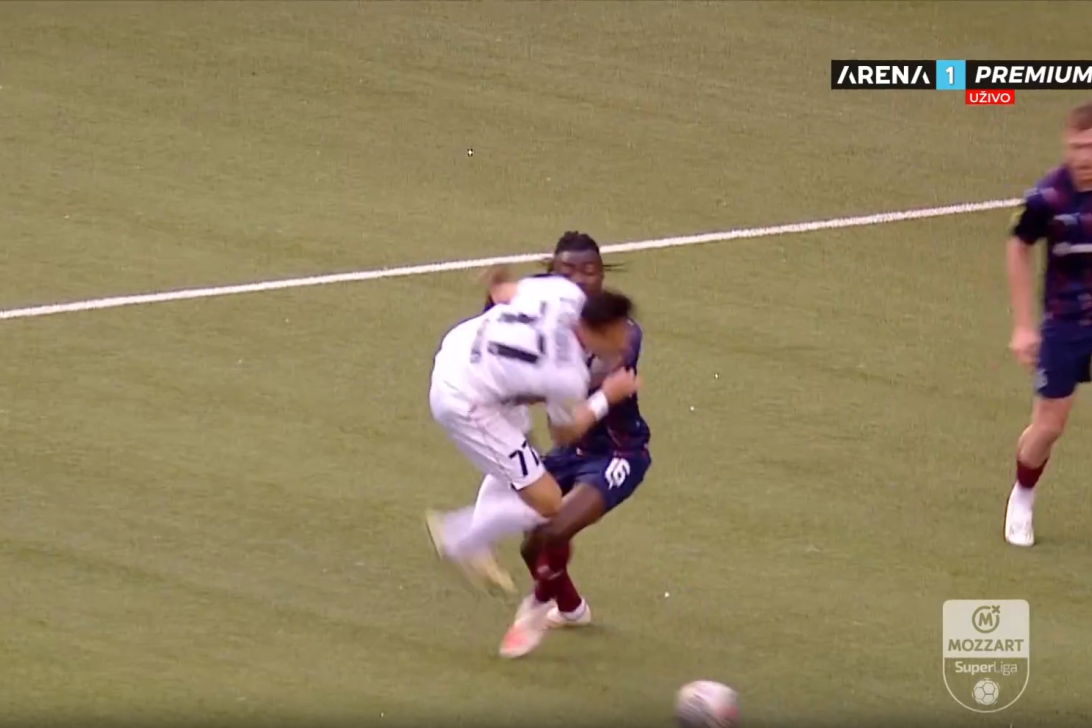 Penal protiv Partizana - pogledajte zašto je Simović pokazao na belu tačku, kontakt je definitivno postojao (VIDEO)