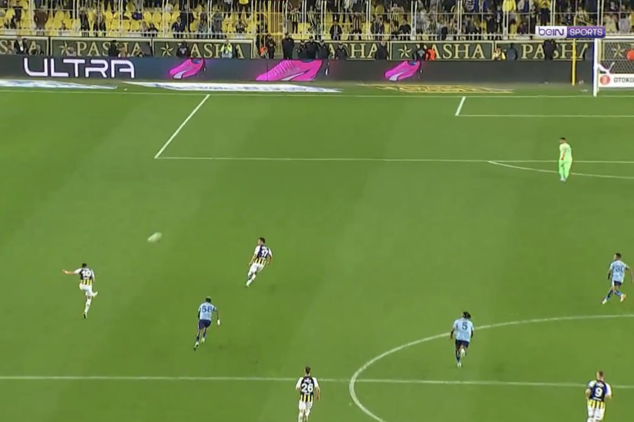 Tadićev gol karijere? Kapiten Orlova matirao golmana sa pola terena! (VIDEO)