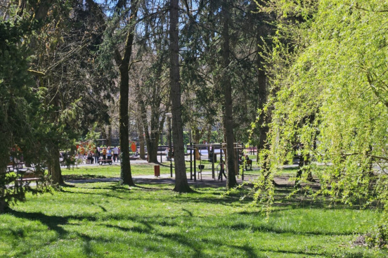Prijepolje dobija višenamenski park: Dečje igralište, kutak za penzionere i sportski tereni samo su deo novog projekta od velikog značaja