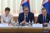 Održana vanredna sednica Vlade! Vučić: Očekuju nas veoma važni razgovori sa Makronom, hitno formirajte tim koji će da se bori za Srbiju!