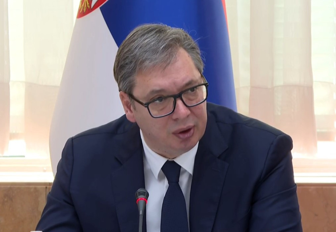 Održana vanredna sednica Vlade! Vučić: Očekuju nas veoma važni razgovori sa Makronom, hitno formirajte tim koji će da se bori za Srbiju!