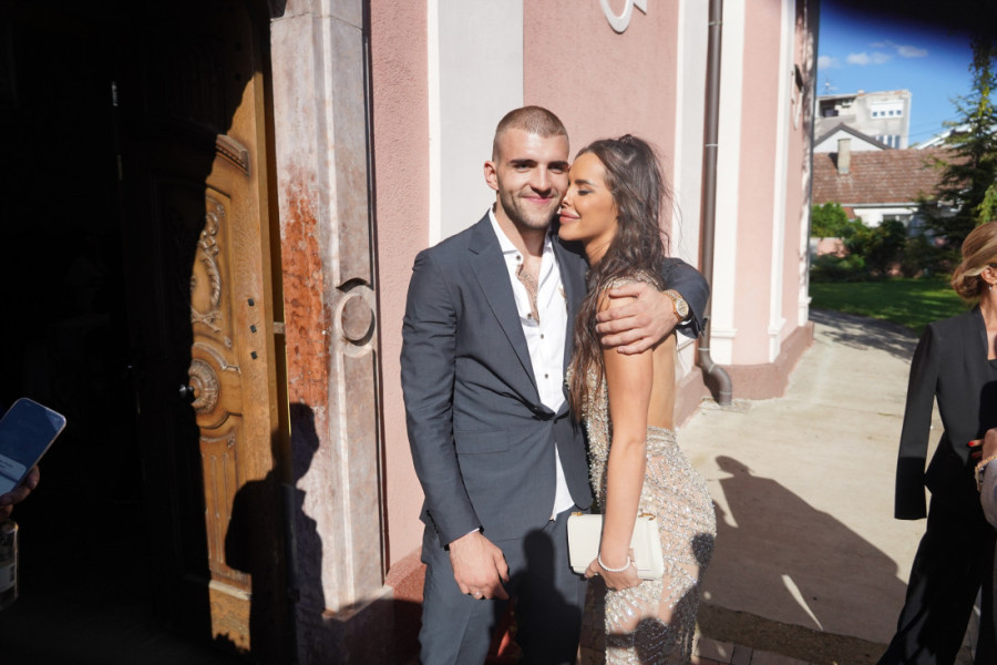 Radost u domu Veljka Ražnatovića! Bokser sa ženom Bogdanom ima veliki povod za slavlje