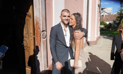 Ražnatović pokazao kako se provodi sa ženom u Sevilji! Zapalio mreže (FOTO)