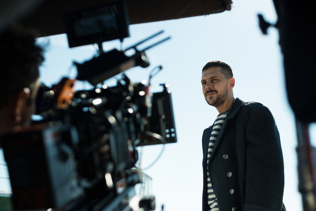 Zašto Miloš Biković ne izgovara nijednu reč u filmu "Bauk" i kako je sin naše poznate glumice "proživeo" užase bombardovanja (FOTO/VIDEO)