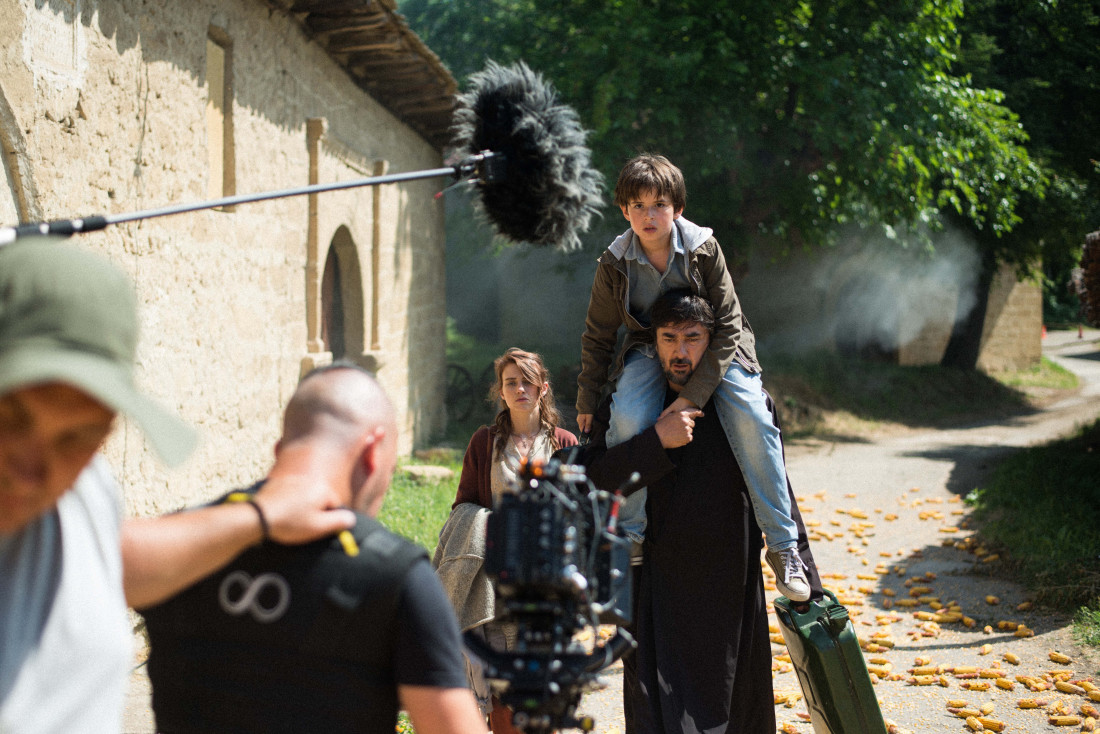 Zašto Miloš Biković ne izgovara nijednu reč u filmu "Bauk" i kako je sin naše poznate glumice "proživeo" užase bombardovanja (FOTO/VIDEO)