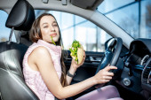 Očistite štrokava sedišta u automobilu bez previše truda: Sredstvo se krije u vašem domaćinstvu