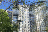 Požar na Novom Beogradu: Zapalio se stan na devetom spratu, jedna žena evakuisana! (FOTO)