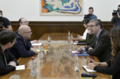 Vučić posle sastanka sa Saracinom: Gotovo ni u čemu nismo saglasni, sem u stavu da je potrebno očuvanje mira (FOTO)