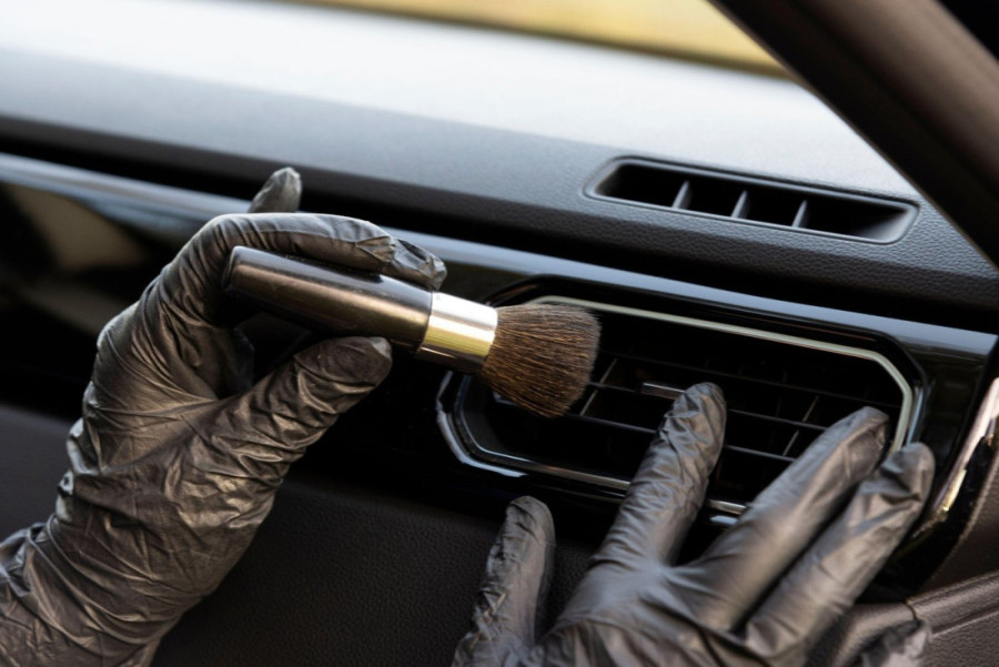 Pripremite auto za toplije dane: Saveti za detaljno čišćenje koje će produžiti vek trajanja vašeg vozila