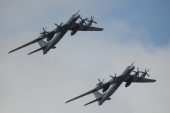 Ruski avioni leteli kod Aljaske! Nosači raketa u blizini granice sa Amerikom