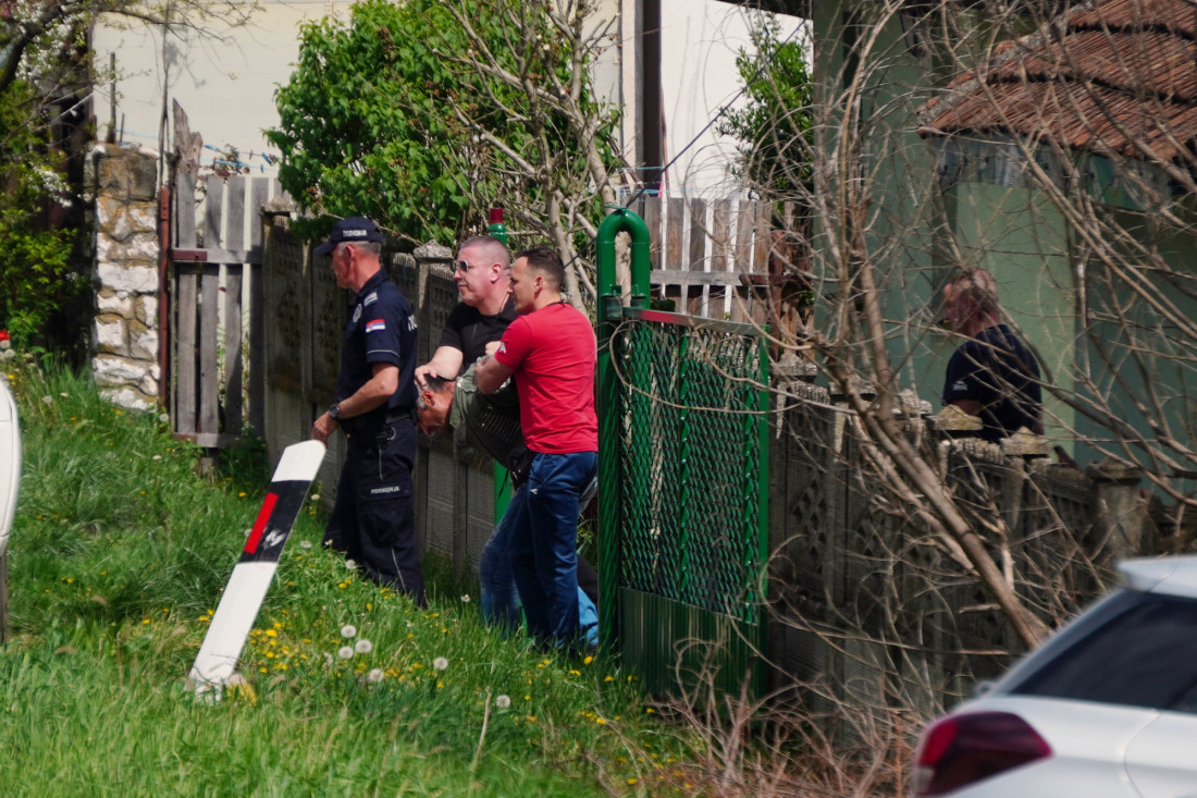 Policija pretražuje novu lokaciju: "Prečešljano" dvorište Dragijevića, prevrnut svaki kamen, Dankinog tela nema!