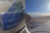 Opet Boing! Avionu na letu iz Denvera otpao poklopac sa motora i udario u krilo (VIDEO)