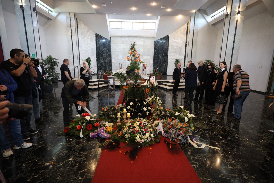 Najbolji prijatelj Slađane Milošević stigao na njenu sahranu: Družili su se od detinjstva, pokušao je da joj spasi život