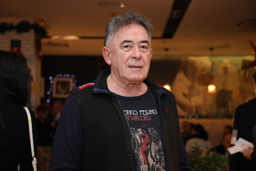 Mima Karadžić uslikan s belim linijama: Glumac se oglasio i otkrio kada je nastala fotografija