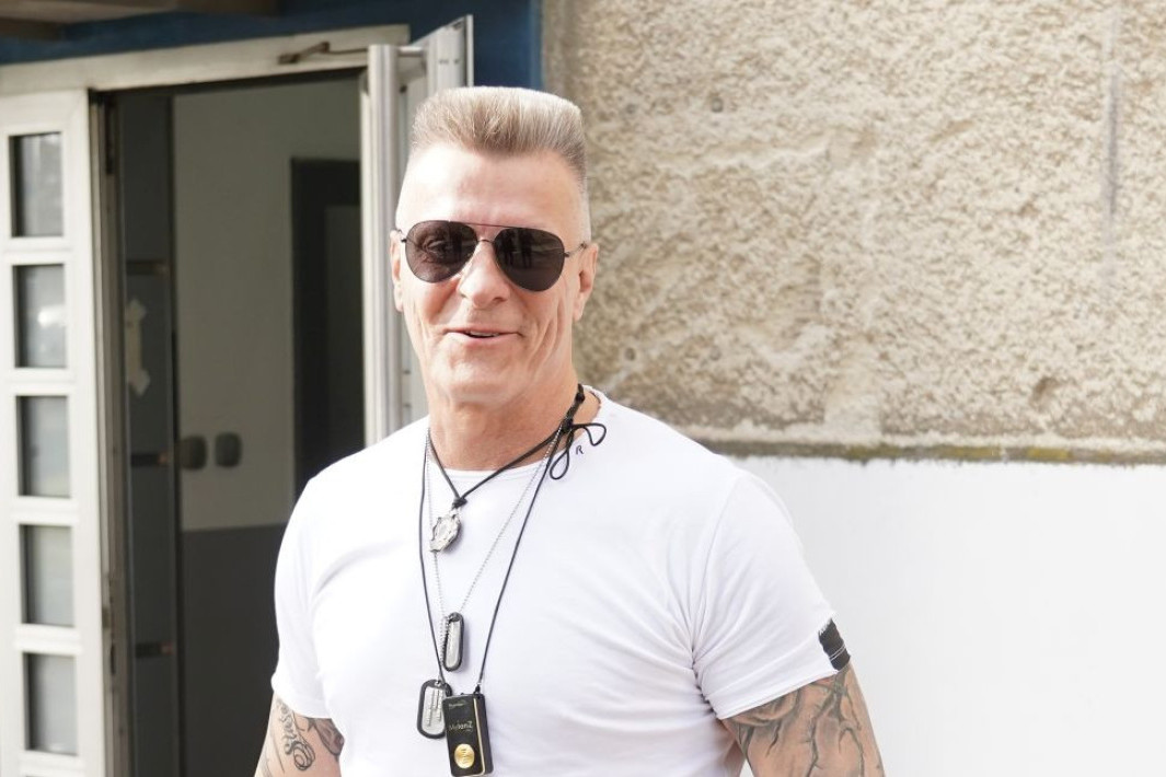 "Bredu Pitu sam prvu noć skinuo ribu!" Đorđe David otkrio nepoznate detalje snimanja sa holivudskim glumcem