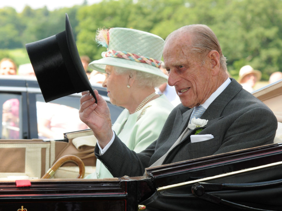 Šokantni detalji o mužu kraljice Elizabete izašli u javnost: Princ Filip je godinama krio tešku bolest?