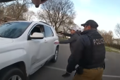 Brutalnost američke policije: Četiri policajca za 41 sekundu ispalila 96 metaka u vozača (VIDEO)