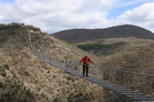 Italijanski most visokog rizika izaziva strah: Da li biste se usudili da prošetate novim rekorderom u Evropi? (VIDEO)