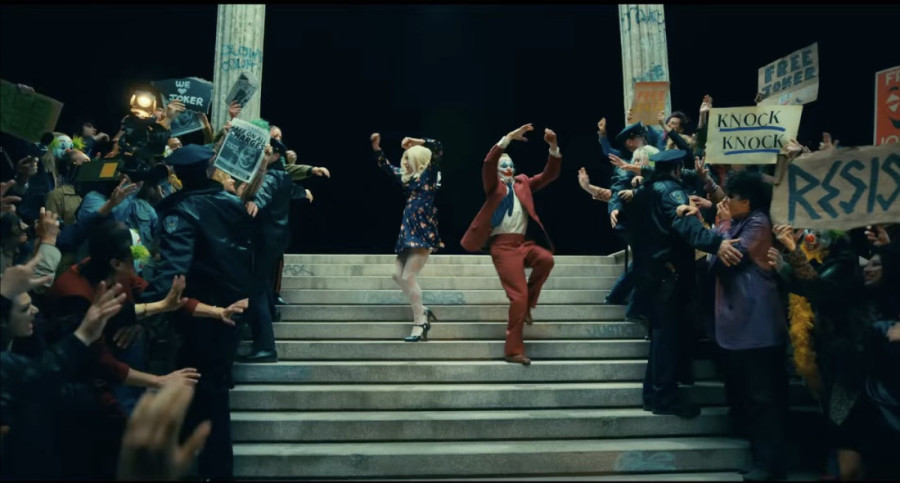 Hoakin Finiks otkrio da se Lejdi Gaga na snimanju "Džokera 2" umalo zadavila kafom: Čula je jedan glas (FOTO/VIDEO)