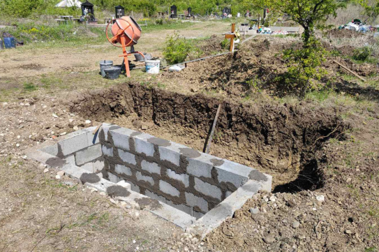 Objavljena čitulja za Dalibora: Pogledajte ko nije smeo da se potpiše pored ubice male Danke (FOTO)