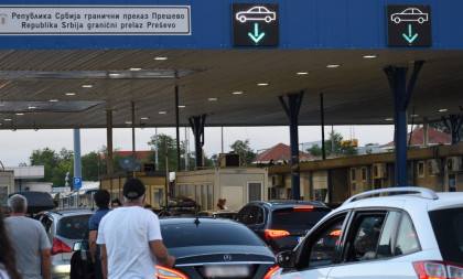 Pretprazničke gužve na granicama uveliko su počele: Apel MUP-a za sve koji putuju van Srbije