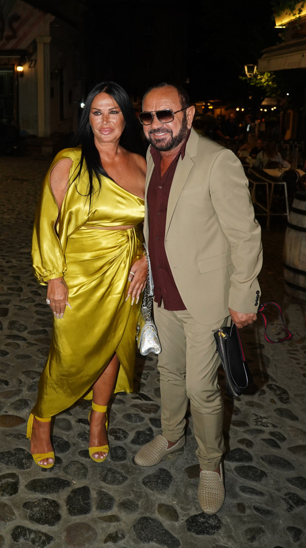 Kitić skinuo rampe s parkinga ispred vile od 550.000 evra! Evo i šta kažu pevačeve komšije