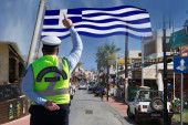 Saobraćajni znak u Grčkoj zbunjuje Srbe! Tiče se parkinga i parnog ili neparnog meseca, evo o čemu je reč