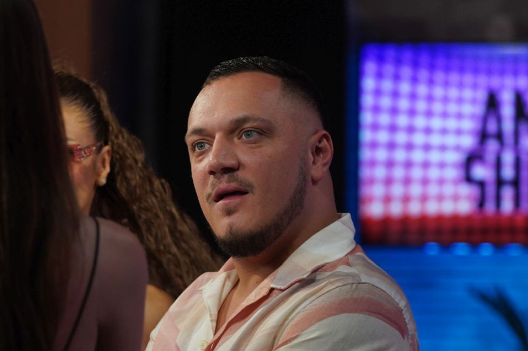 "Doživeo sam trostruki prelom noge" Brendon progovorio o sukobu sa Gastozem: Umanjena mi je životna funkcija!