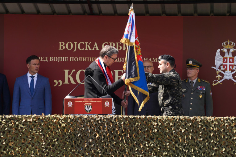 Elitna jedinica "Kobre" dobila vojnu zastavu: Sva pravila vezana za najveću vojničku svetinju