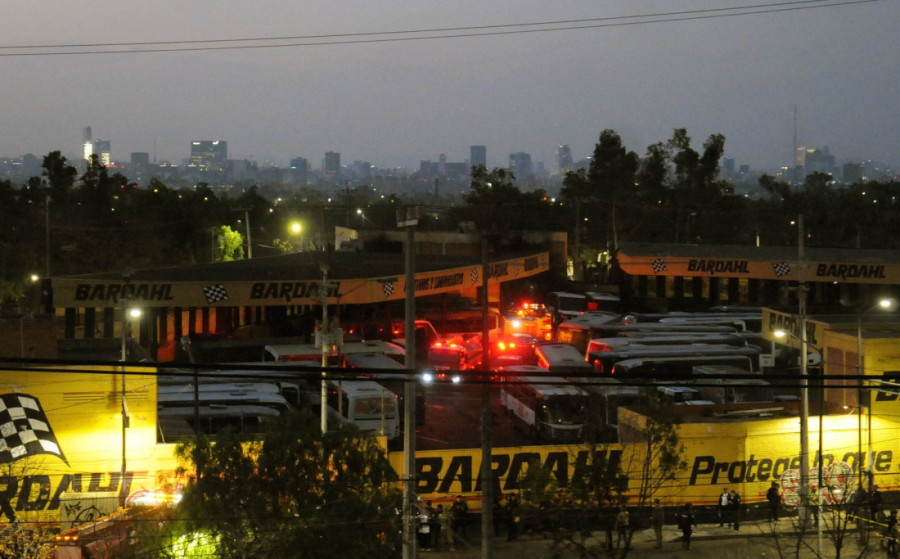 Tri osobe poginule u padu helikoptera: Nesreća u Meksiko Sitiju (FOTO)