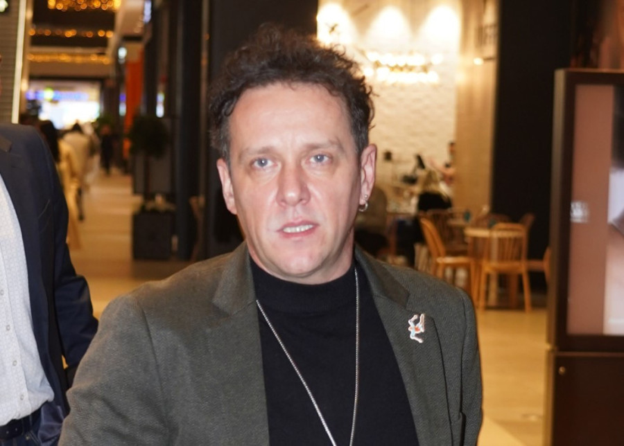 Dženan Lončarević dobio sina: Pevač postao otac četvrti put