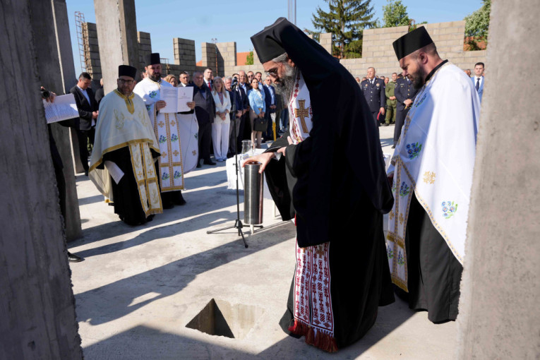 Osveštani temelji crkve Sveti knez Lazar i kosovski mučenici u bazi niškog odreda Žandarmerije u Aleksincu