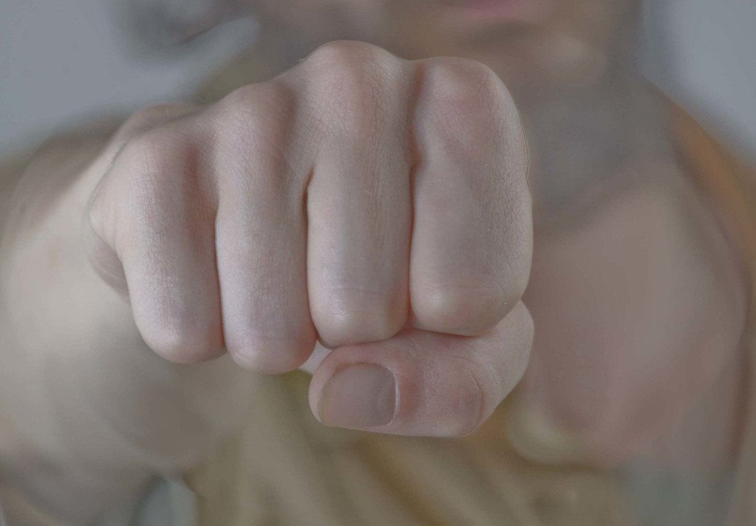 Učenik ošamario nastavnicu zbog opklade od 30 evra: Hoće li se za napad na nastavnike ići u zatvor?