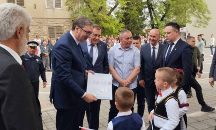 Oglasio se Vučić iz Bileće: Srbija će pomoći, svaki deo našeg naroda je podjednako važan, ma gde živeo (FOTO)