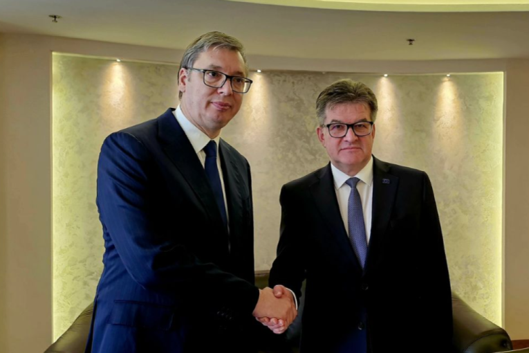 Vučić se sastao sa Lajčakom u Mostaru, predsednik naglasio: Za nas nema povlačenja i kompromisa (FOTO)