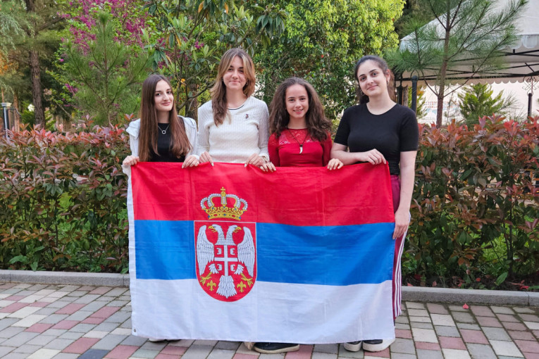 Bravo deco, ponos naše zemlje: Četiri medalje za četiri učenice iz Srbije na Evropskoj matematičkoj olimpijadi