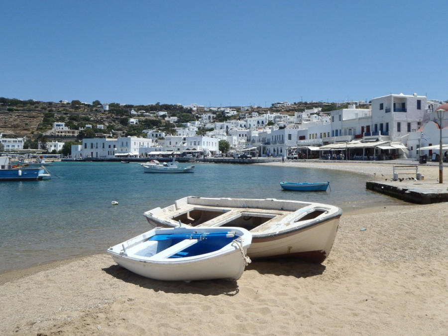 Turisti besni zbog cena u Grčkoj: Samo za krevet traže sumanute cifre!