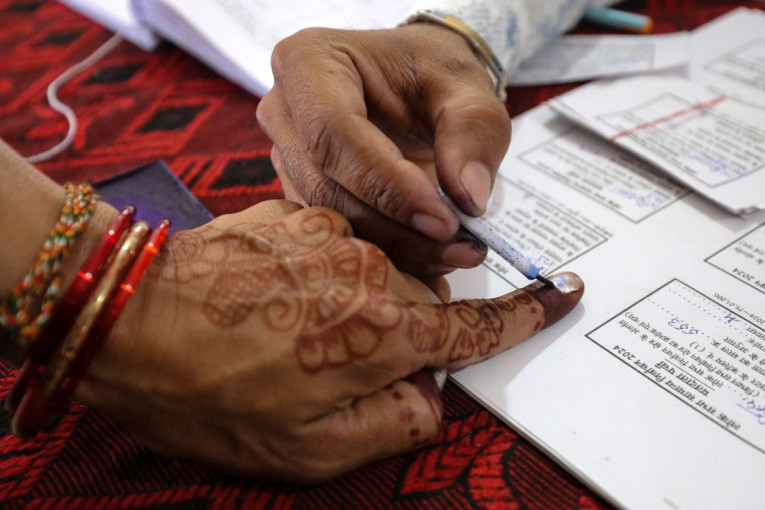 Počeli izbori u Indiji: Glasa se skoro mesec i po dana, proces podeljen u sedam faza